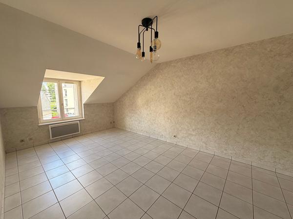 APPARTEMENT 1er ETAGE - RESIDENCE