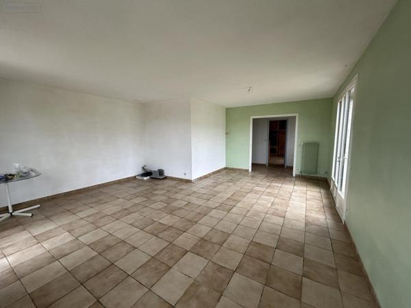 Maison à louer à Montagny-lès-Beaune en Côte-d'Or (21200), ref : LM1411-21074