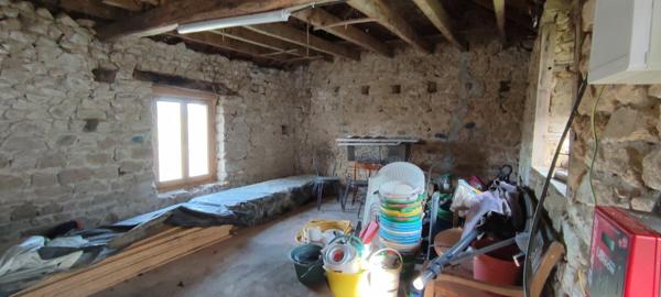 Maison à vendre    3 pièces •  Bazelat