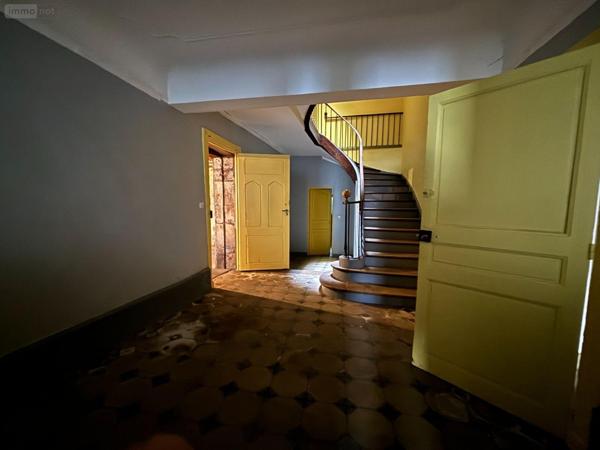 Maison à vendre à Saint-Amour dans le Jura (39160), ref : 39064-124