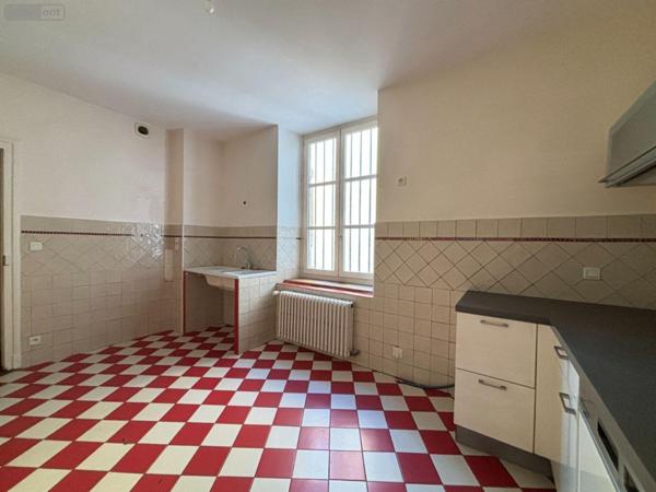 Maison à vendre à Saint-Amour dans le Jura (39160), ref : 39064-124