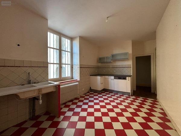 Maison à vendre à Saint-Amour dans le Jura (39160), ref : 39064-124