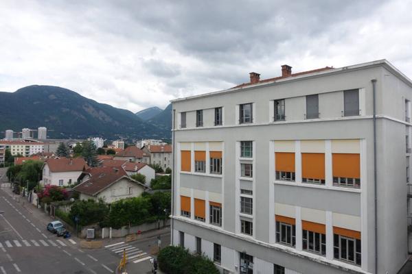 Location appartement Grenoble 38100 4 pièces 66 m²