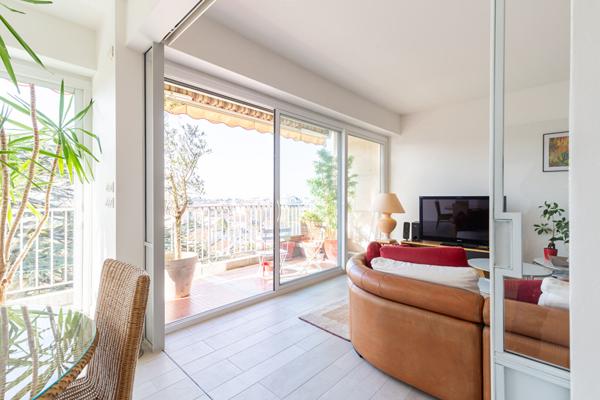 Nantes/zola Appartement Au Dernier Etage Avec Ascenseur Vue Exceptionnelle
