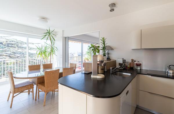Nantes/zola Appartement Au Dernier Etage Avec Ascenseur Vue Exceptionnelle