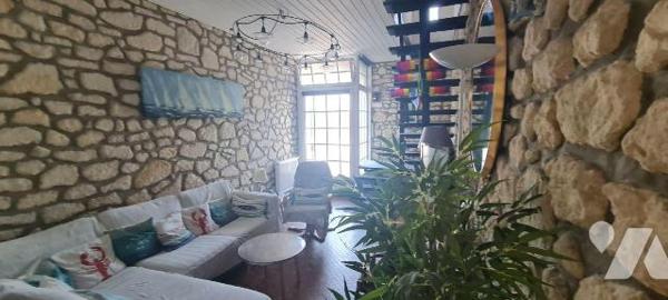 A vendre, Charente Maritime, ROYAN Maison de caractère dans petite copropriété de 10 lots à moi...