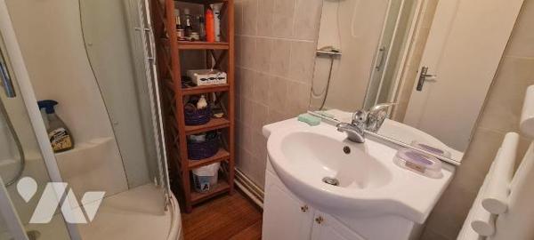 A vendre, Charente Maritime, ROYAN Maison de caractère dans petite copropriété de 10 lots à moi...