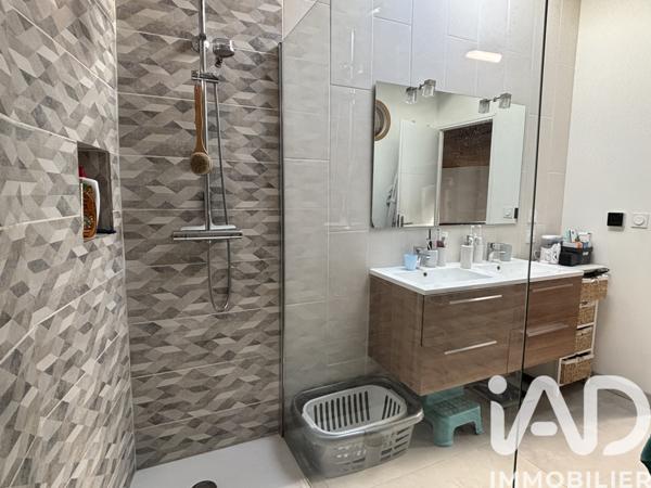 Appartement à vendre 4 pièces 93 m² Mèze