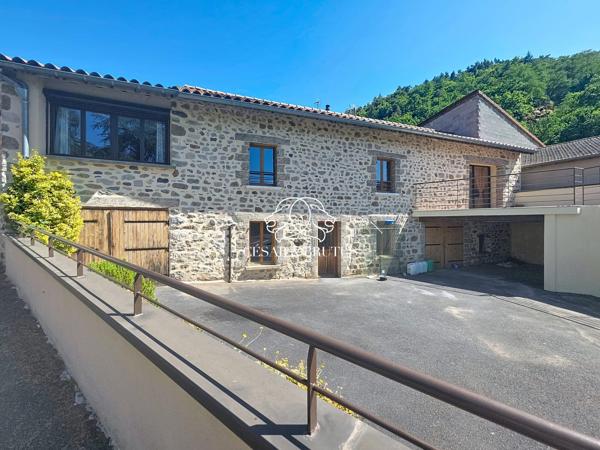 MAISON DE CAMPAGNE EN PIERRES