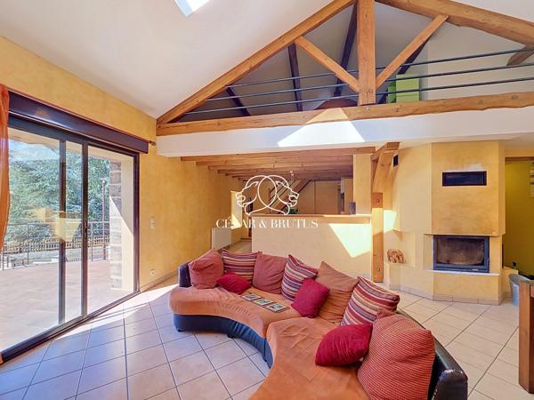 MAISON DE CAMPAGNE EN PIERRES
