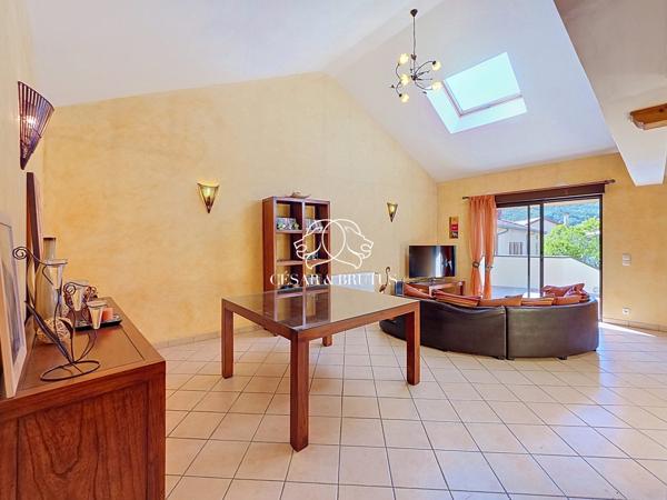 MAISON DE CAMPAGNE EN PIERRES