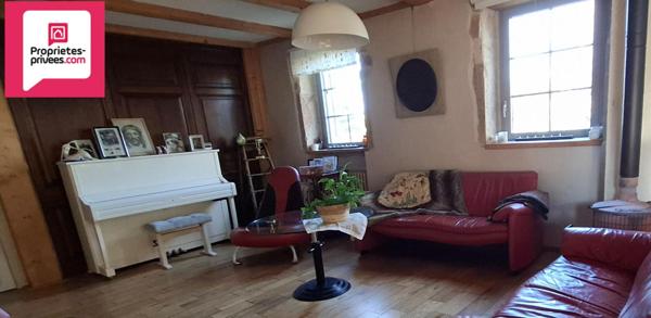 Moulin sur 2,4 hectares à Saint Amour