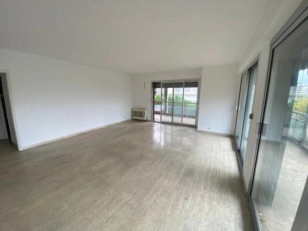 Vente Appartement 4 pièces 116 m2 à Marseille 8