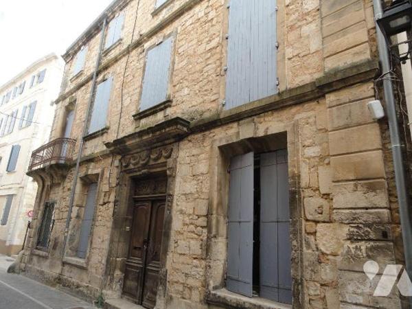 EN EXCLUSIVITE IMMEUBLE A RENOVER d'une superficie habitable de 578m² se composant de 8 logemen...