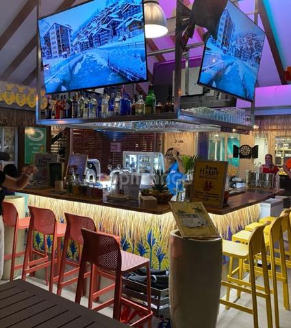 EMPLACEMENT PREMIUM RESTAURANT BAR CONCEPT STORE- SUD MARTINIQUE