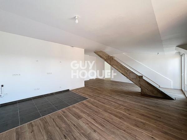 Appartement à vendre de 5 pièces de 104.08 m² dernière étage avec terrasse