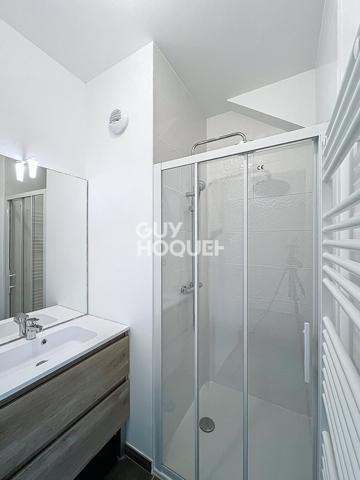 Appartement à vendre de 5 pièces de 104.08 m² dernière étage avec terrasse