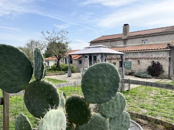 Maison à vendre 170 m² LEGE (44)