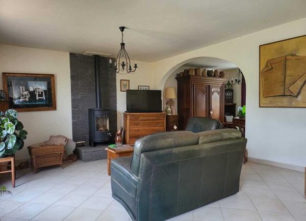 Dans quartier recherché, Maison familiale, T5 sur 810m² de terrain