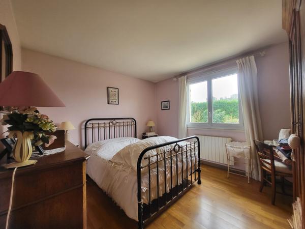 Dans quartier recherché, Maison familiale, T5 sur 810m² de terrain