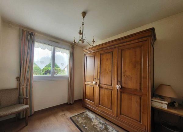 Dans quartier recherché, Maison familiale, T5 sur 810m² de terrain