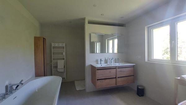 A vendre – Mas Provençal rénové, 4 chambres, avec pisicine et garage