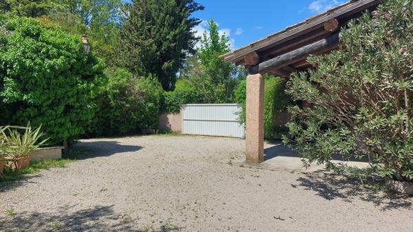 A vendre – Mas Provençal rénové, 4 chambres, avec pisicine et garage