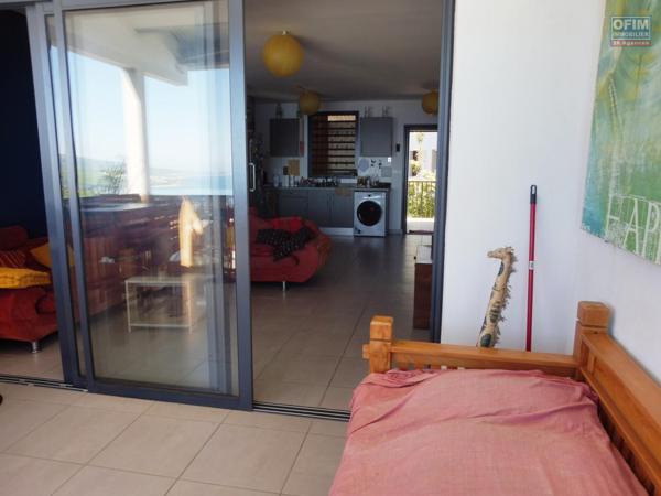 Appartement récent trois pièces de 62 m² à St Leu, quartier Grand Fond.