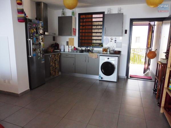 Appartement récent trois pièces de 62 m² à St Leu, quartier Grand Fond.