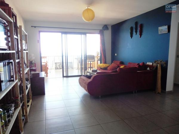 Appartement récent trois pièces de 62 m² à St Leu, quartier Grand Fond.