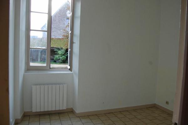 Appartement à louer    1 pièce •    Saint-Céols