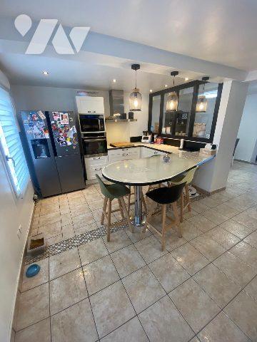 CALAIS VIRVAL GRANDE MAISON DE VILLE 4 CHAMBRES JARDIN GARAGE