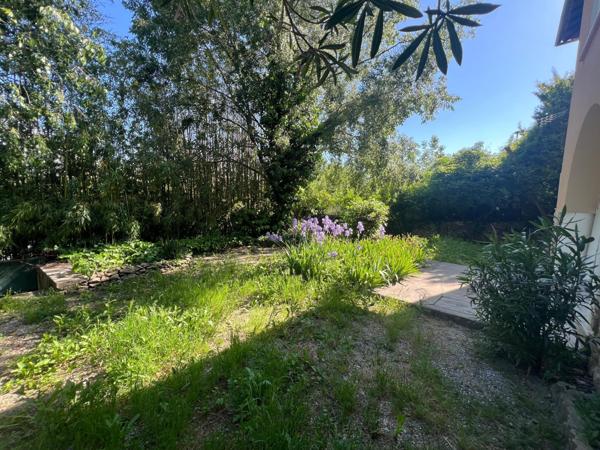 Maison en plein centre de ville avec terrain constructible