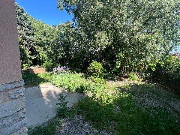 Maison en plein centre de ville avec terrain constructible