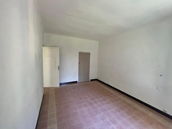 Maison en plein centre de ville avec terrain constructible