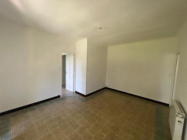 Maison en plein centre de ville avec terrain constructible