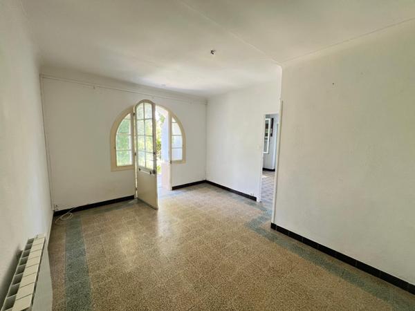 Maison en plein centre de ville avec terrain constructible