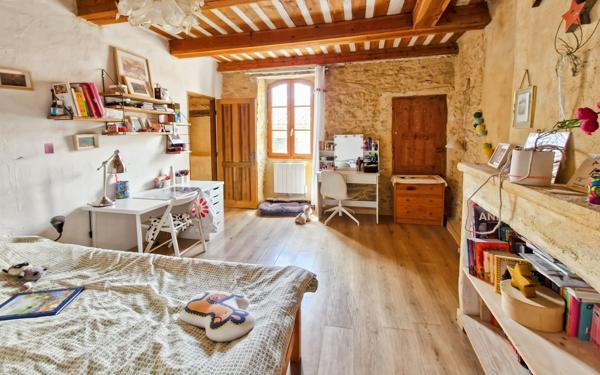 Maison à vendre    5 pièces • 170 m2 Saint-Étienne-les-Orgues