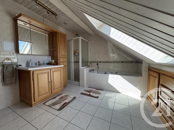 Maison à vendre  7 pièces - 188 m2 ROCHE LEZ BEAUPRE - 25