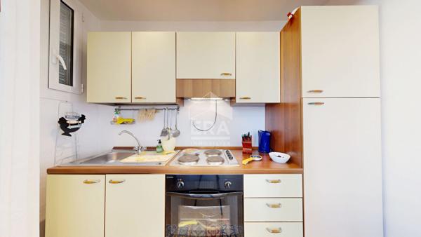 NICE - FLEURS : TRÈS BEAU 2 PIÈCES AVEC BALCONS EN AVANT DERNIER ÉTAGE