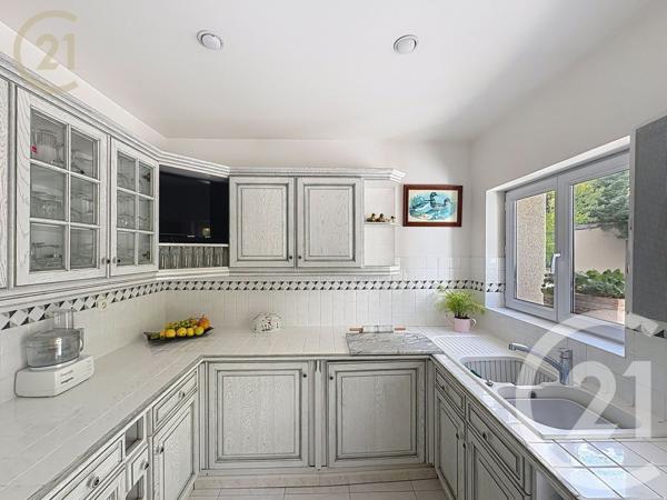 Maison à vendre  6 pièces - 211,25 m2 MORET LOING ET ORVANNE - 77