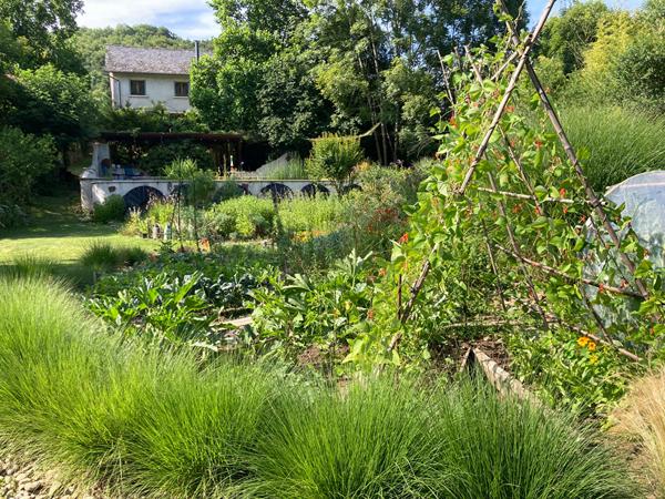 Une propriété unique entre nature, créativité et douceur de vivre Beaulieu sur dordogne