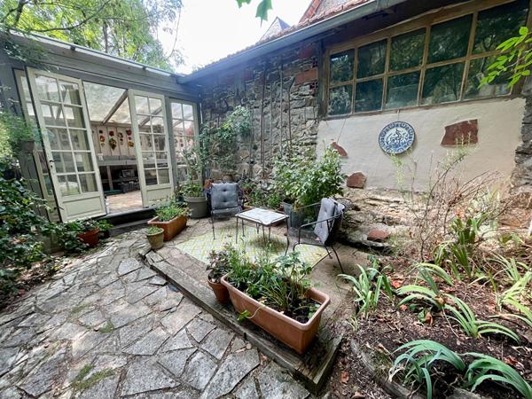 Une propriété unique entre nature, créativité et douceur de vivre Beaulieu sur dordogne