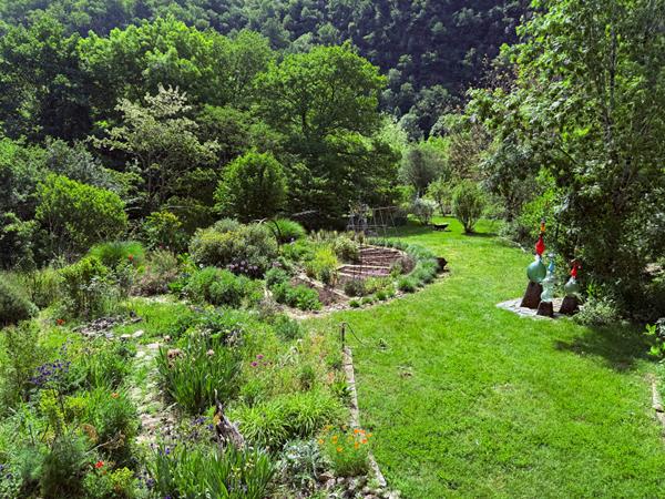 Une propriété unique entre nature, créativité et douceur de vivre Beaulieu sur dordogne