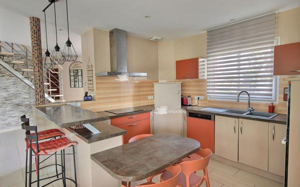 Maison à vendre    5 pièces •  Boeil-Bezing