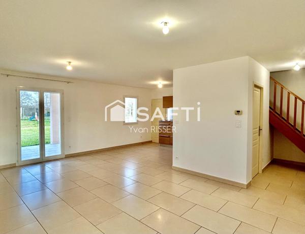 Maison en duplex 3 chambres – confort et prestations de qualité