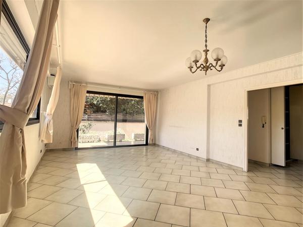 Maison avec 2 appartements de T3 et T5 avec extérieurs et garages