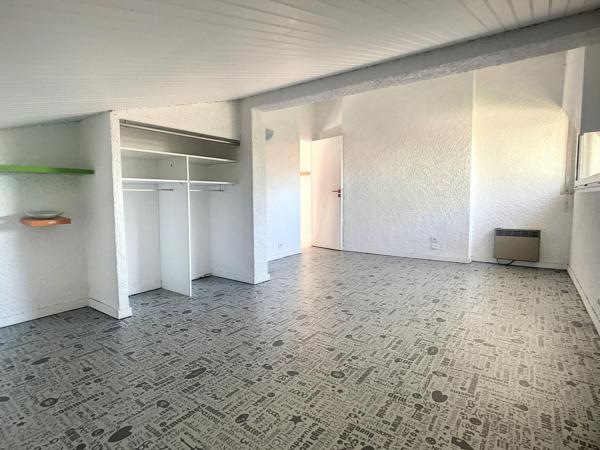 Maison avec 2 appartements de T3 et T5 avec extérieurs et garages