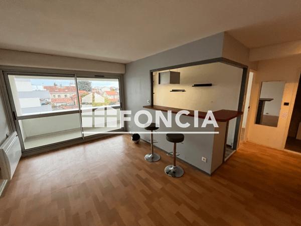 Location Studio 37.3 m² - 10 RUE DE BREZETS Bordeaux 33000