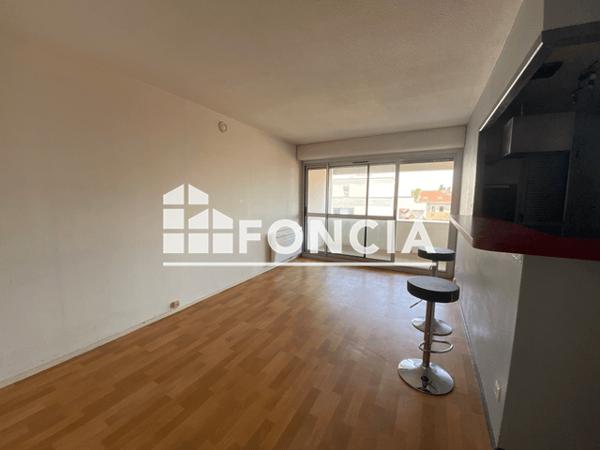 Location Studio 37.3 m² - 10 RUE DE BREZETS Bordeaux 33000